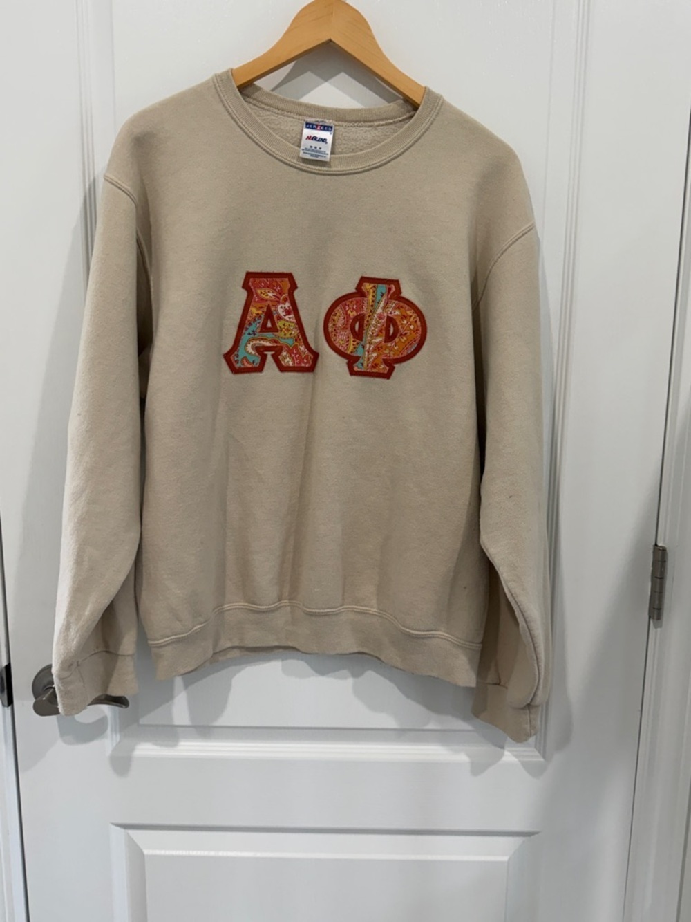 Alpha Phi sorority crewneck sweatshirt paisley patterned Greek letters medium